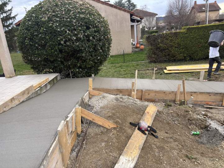 Société de construction de maisons à Vic-le-Comte